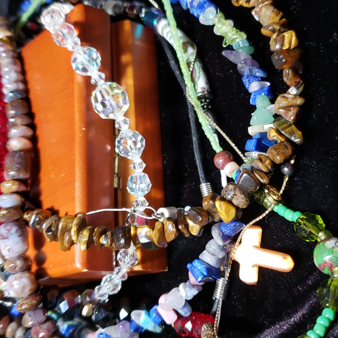 Jewelry Lot Necklaces 7